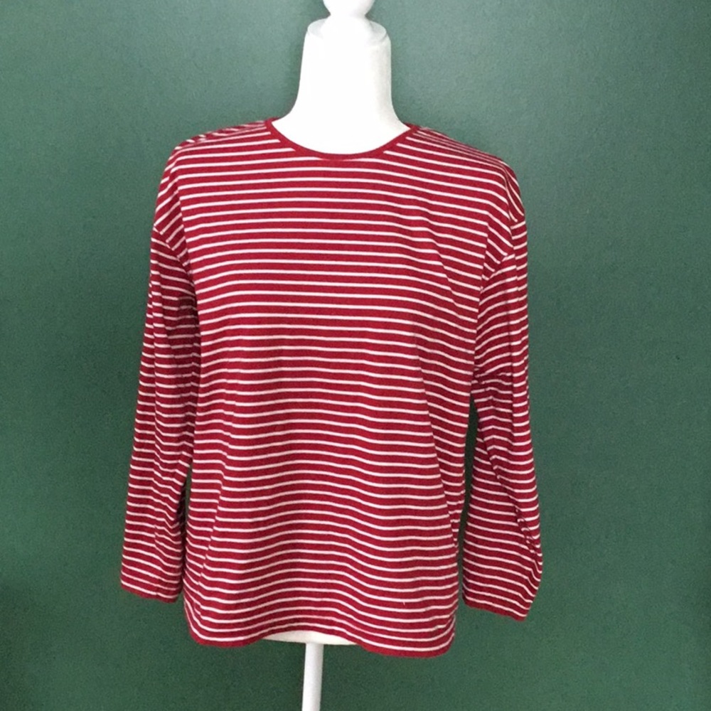 Burgundy and cream pullover top